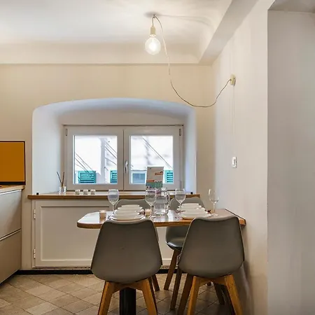 Appartement San Lorenzo In The Heart Of By Wonderful Italy Gênes